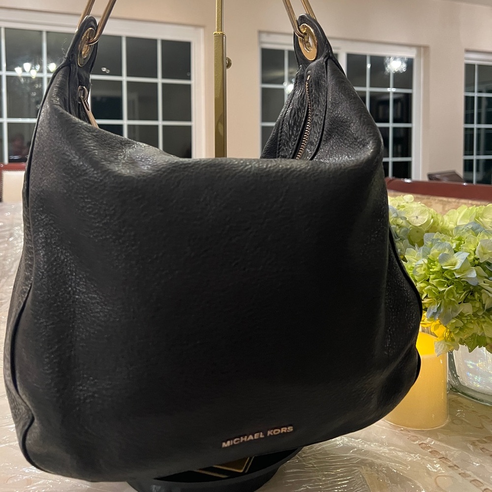 Michael Kors Black Leather Hobo Bag Gold Hardware Shoulder Bag - Picture 8 of 9